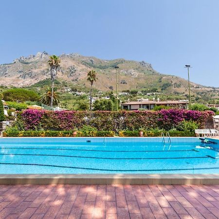 Villetta Con Giardino Esclusivo Di 1000 Mq, Piscina, Tennis, Calcio, Bocce Forio di Ischia Eksteriør billede