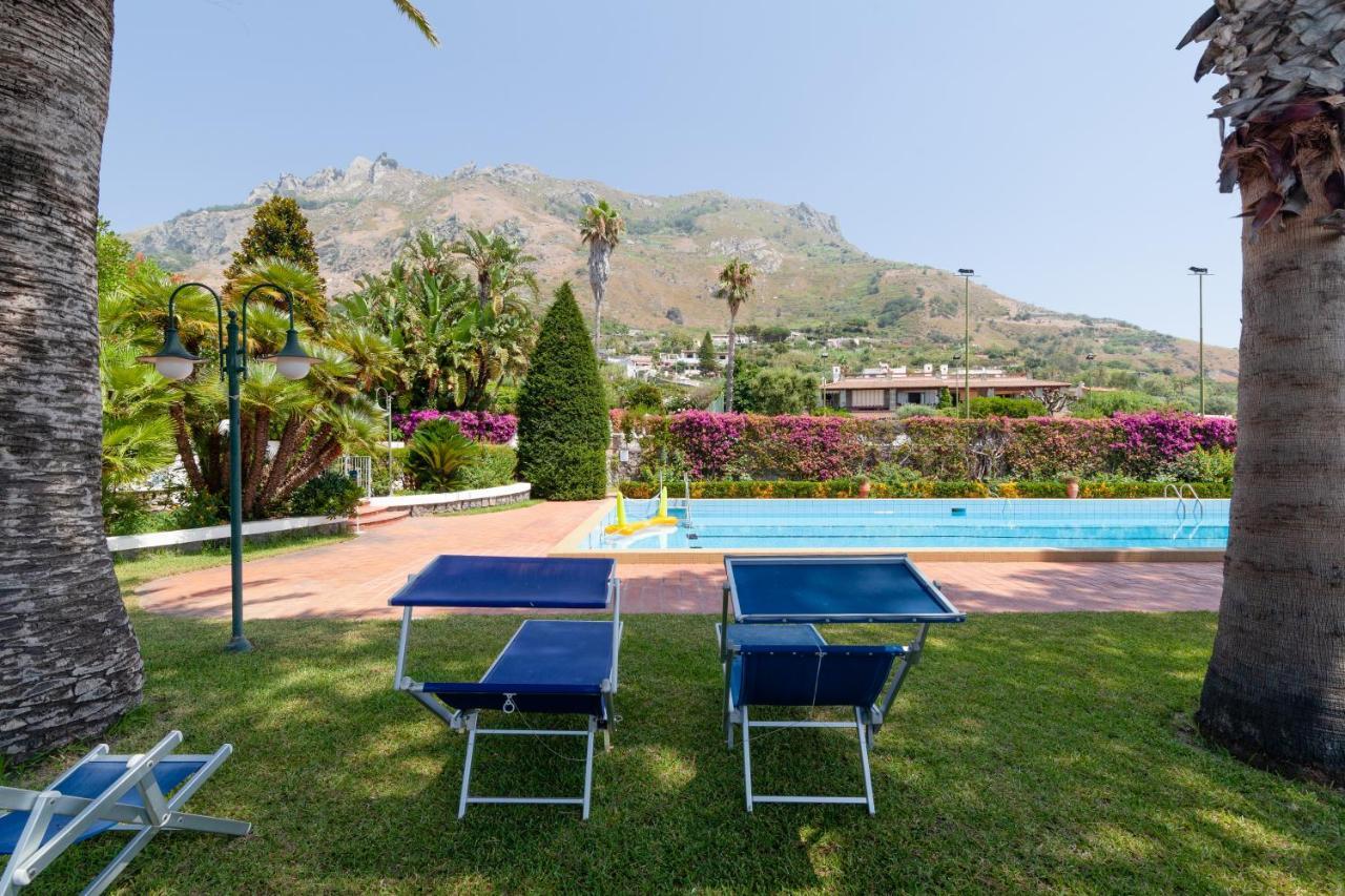 Villetta Con Giardino Esclusivo Di 1000 Mq, Piscina, Tennis, Calcio, Bocce Forio di Ischia Eksteriør billede