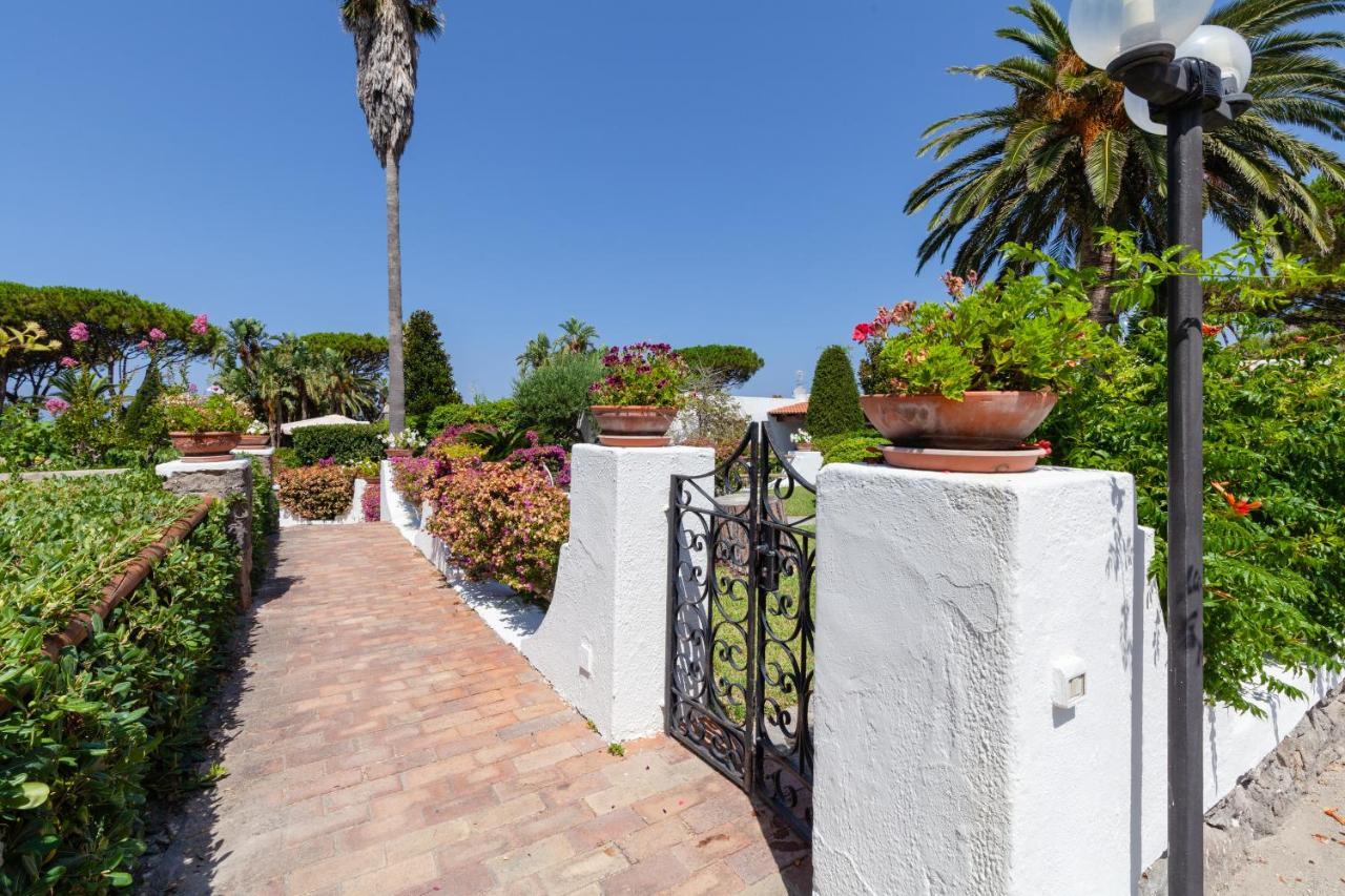 Villetta Con Giardino Esclusivo Di 1000 Mq, Piscina, Tennis, Calcio, Bocce Forio di Ischia Eksteriør billede
