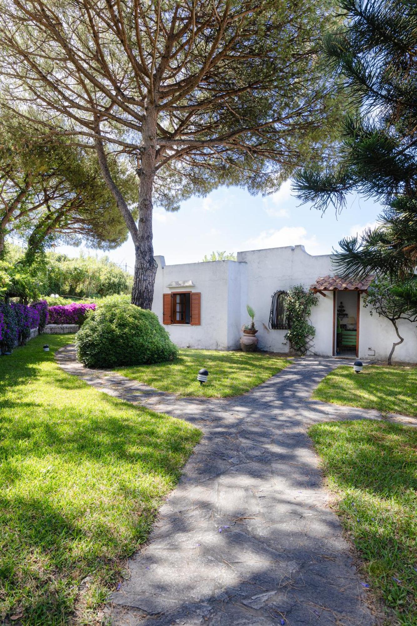 Villetta Con Giardino Esclusivo Di 1000 Mq, Piscina, Tennis, Calcio, Bocce Forio di Ischia Eksteriør billede