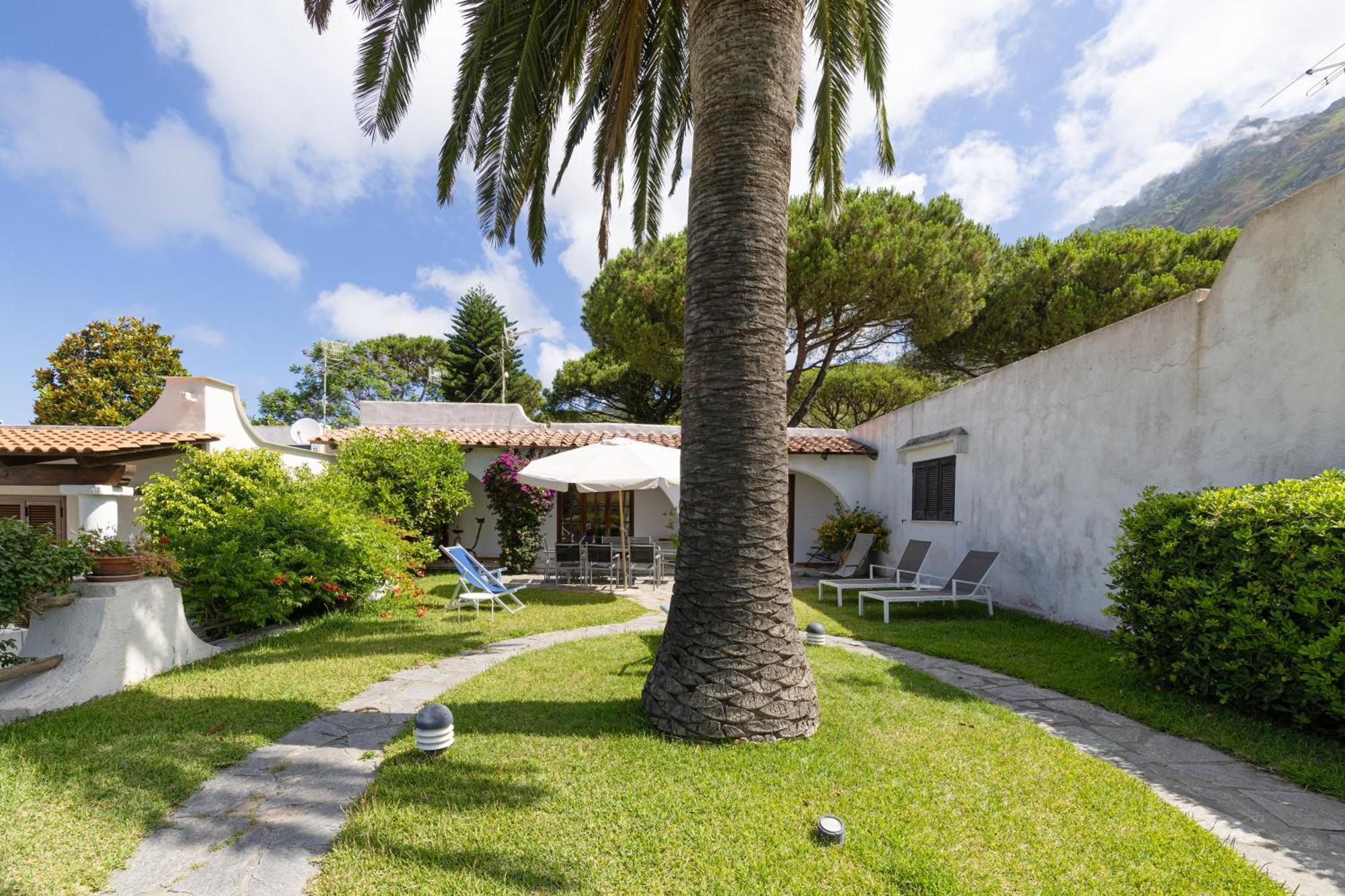 Villetta Con Giardino Esclusivo Di 1000 Mq, Piscina, Tennis, Calcio, Bocce Forio di Ischia Eksteriør billede